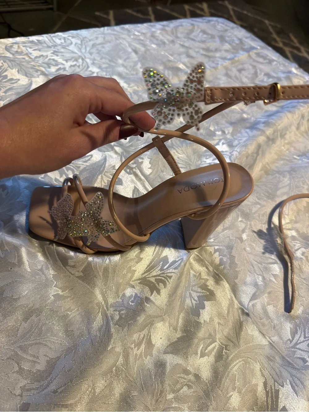 Top Moda Nude Butterfly Rhinestone Ankle Strap Block Heel Sandals Size 7.5